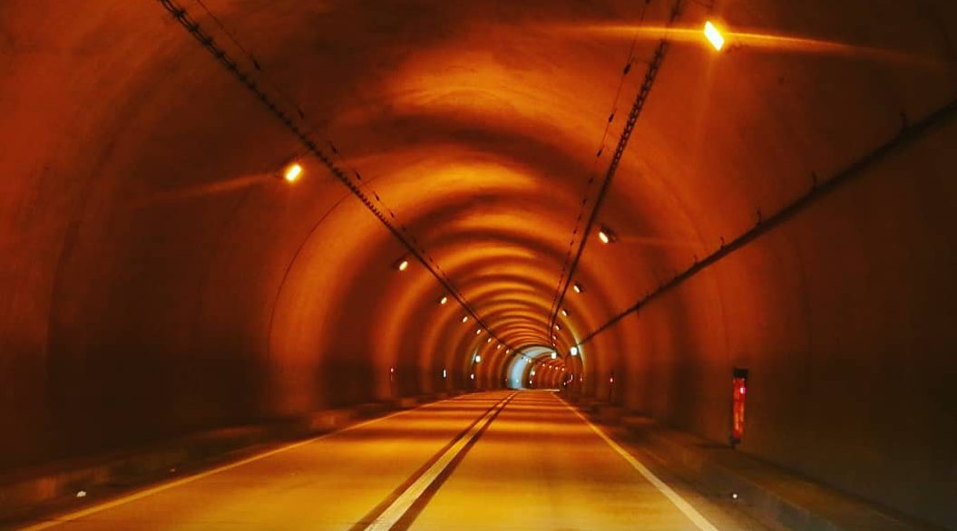 怖いトンネル